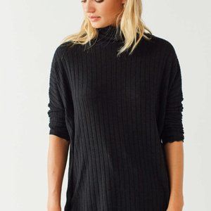 Urban Outfitter Iona Ribbed Turtleneck Top Black L